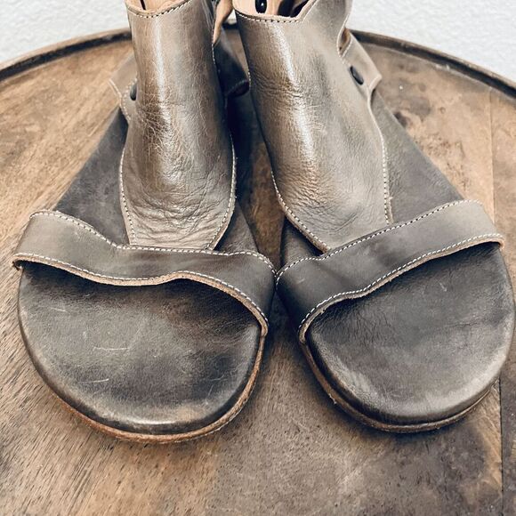 Bed Stu Leather Soto Distressed Flat Back-Zip Sandals Women's Size 8 - Picture 3 of 9